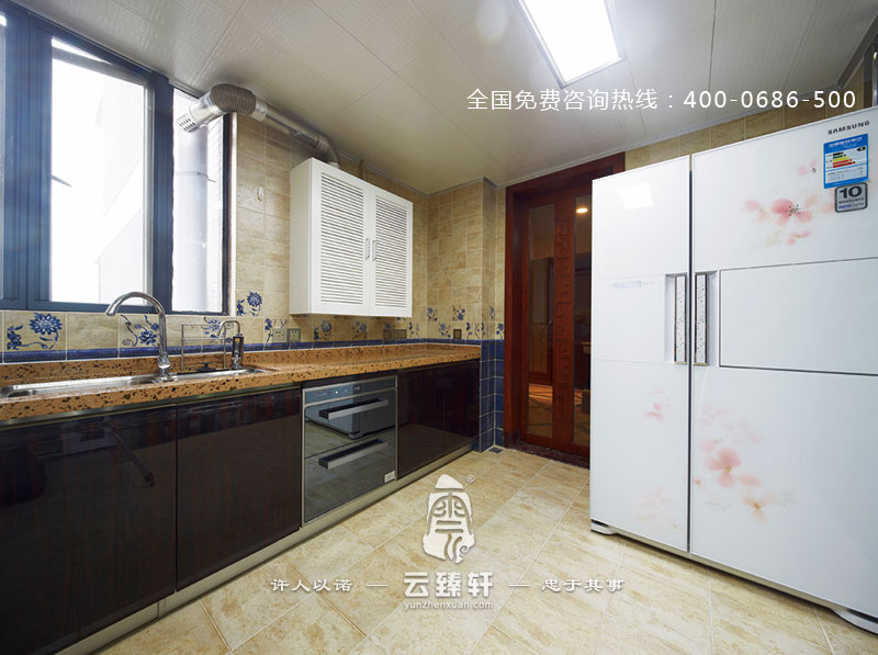廚房的裝修設計是以現(xiàn)代為主